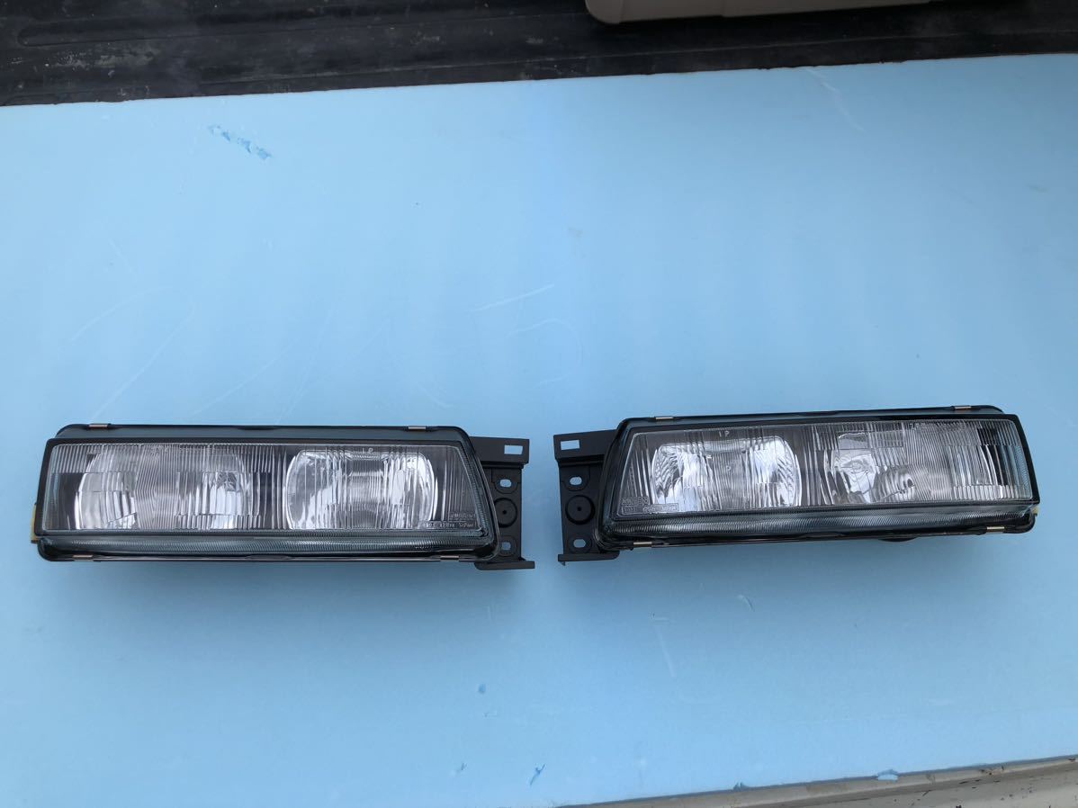 稀少！　S13シルビア　純正角目ヘッドライト　左右セット　新品バルブ付き 日産純正S13シルビア角目ヘッドライト S13 シルビア ヘッドライト