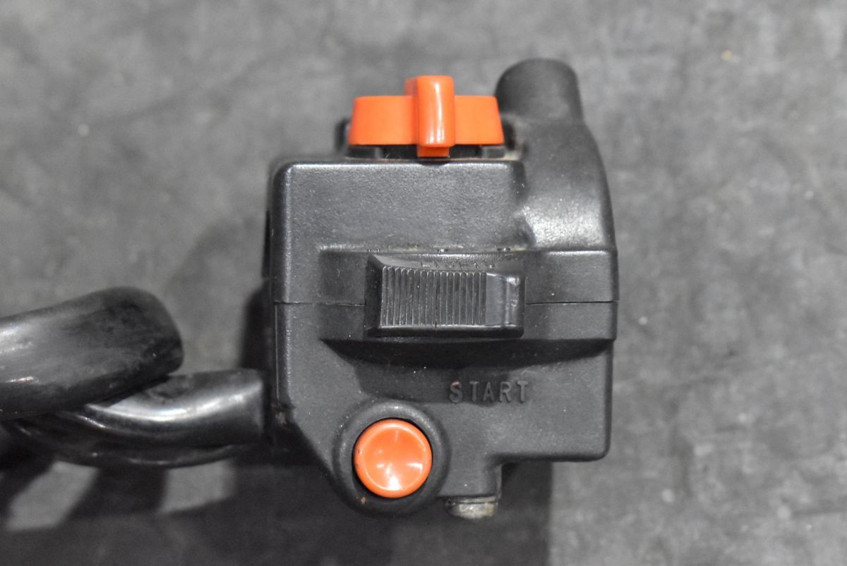 ZXタイプハンドルスイッチ右側・HONDACB750⁄900⁄1100F H330 当時物