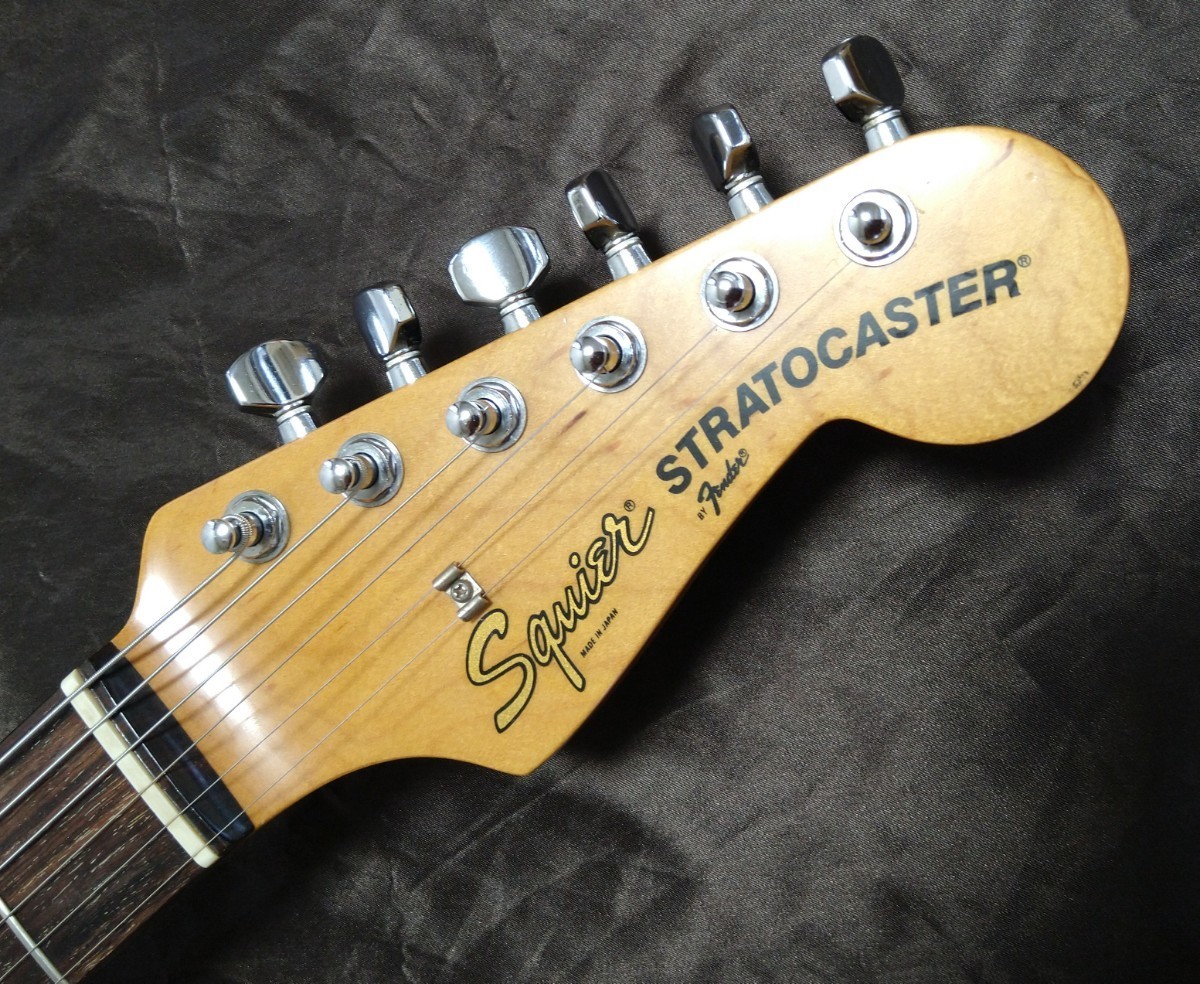 □中古□送料無料□Eシリアル Squier by Fender ストラトキャスター  