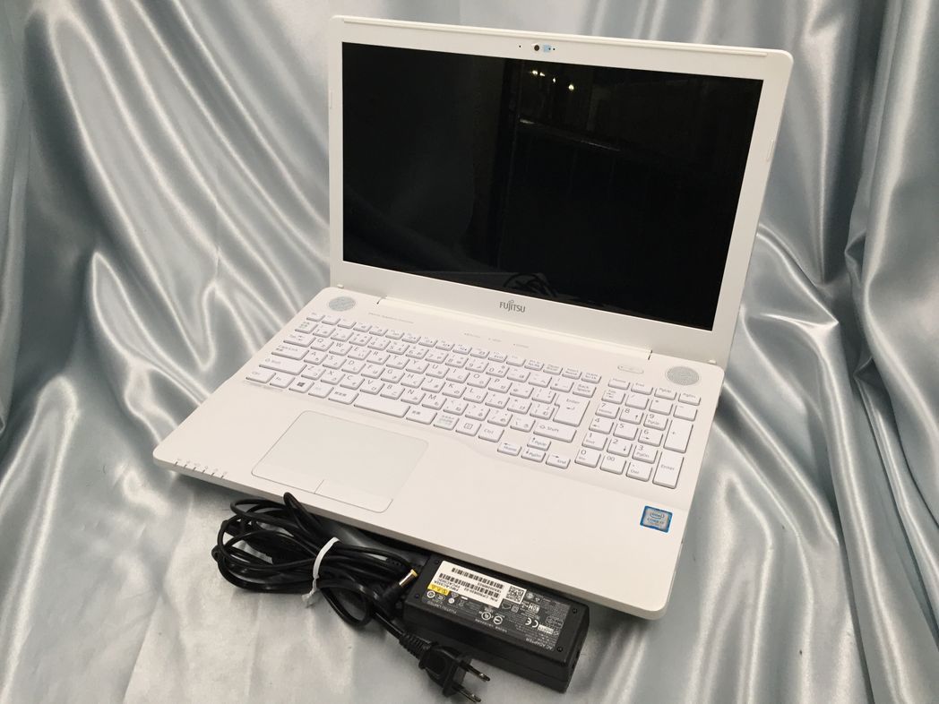 FUJITSU/ノート/第7世代Core i7/メモリ4GB/WEBカメラ有/OS無/Intel