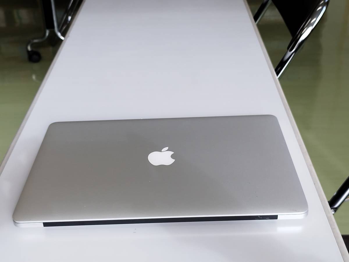 Pro MacBook Apple - 15.4-inch i7 Core Intel 15.4インチ | 256GB 