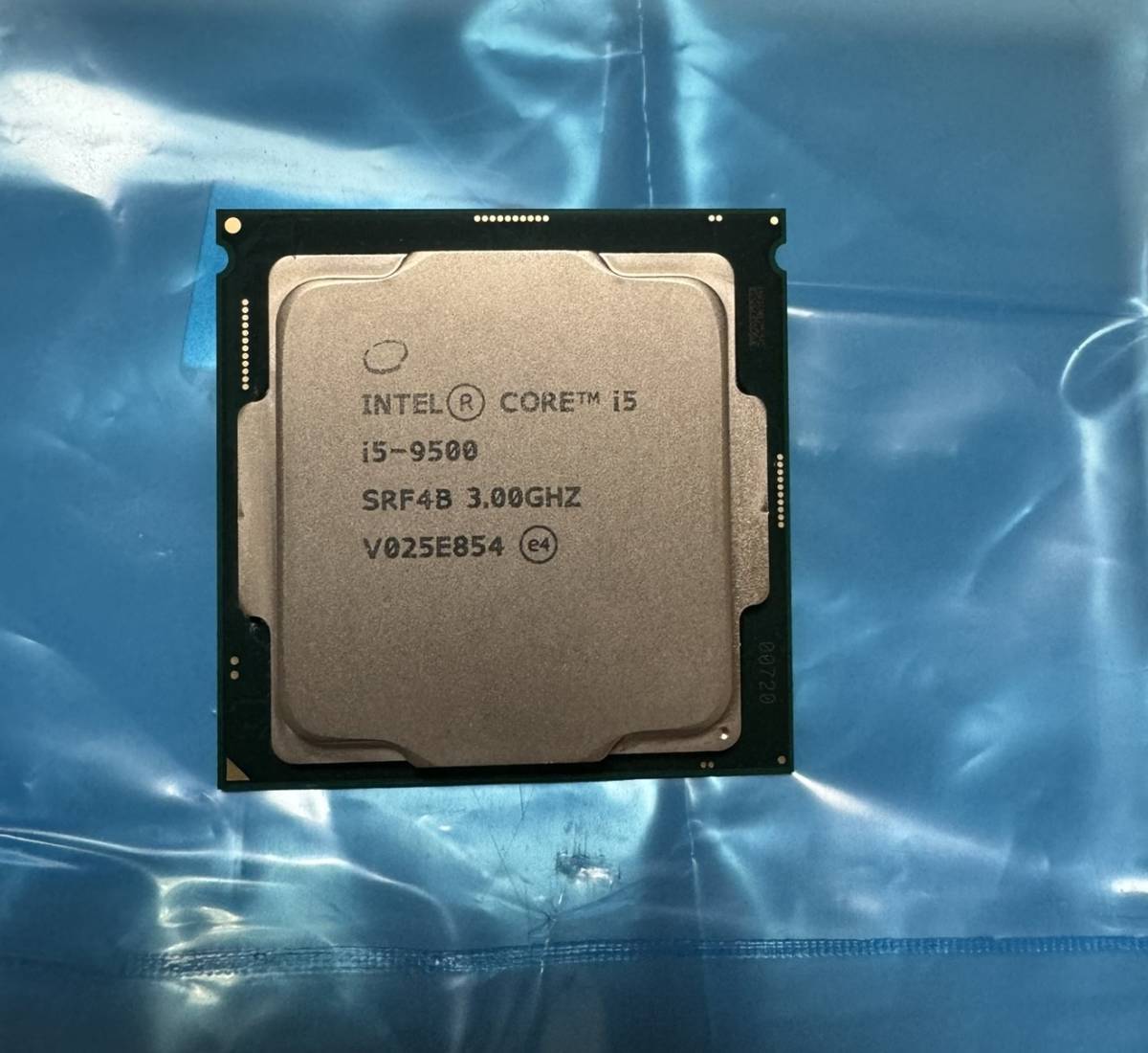 □【中古品】インテルIntel Core i5-9500 (Coffee Lake)クロック周波数
