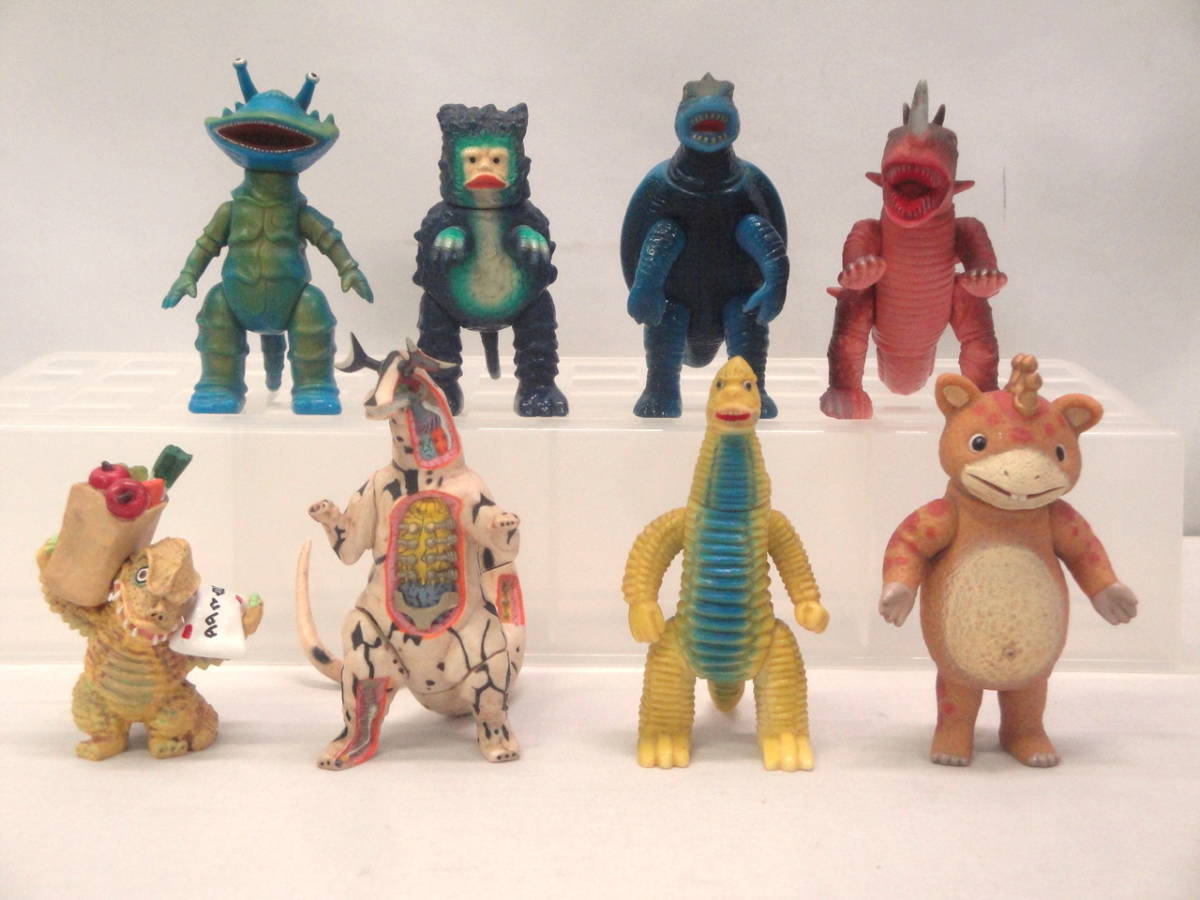 ブースカ&カネゴン MAXTOYの蓄光「快獣ブースカ」「カネゴン