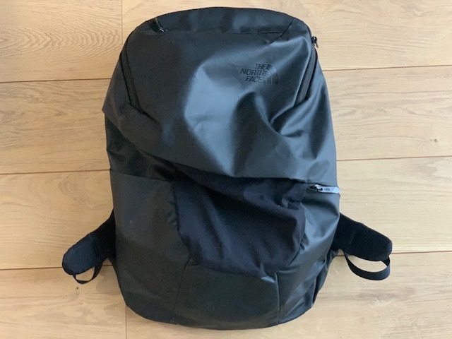 THE NORTH FACE ノースフェイス 黒色 リュック バックパック 長さ50×横30×底マチ20cm