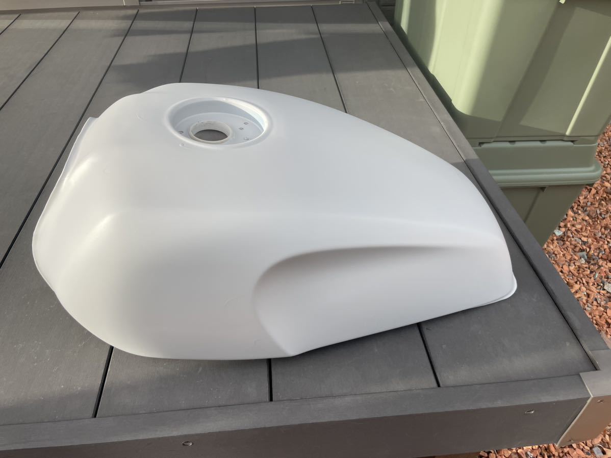 〖送料無料〗XJR400 4HMガソリンタンク 塗装ベース xjr400 4hm xjr400 タンク 燃料タンク 塗装ベース ヤマハ純正 ガソリン