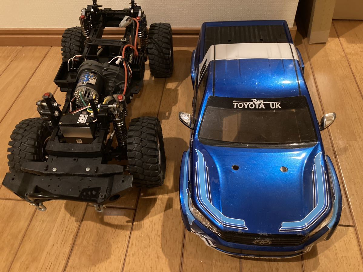 ラジコン　タミヤCC-02 ハイラックス　FORDの2台セット cc-02 フルセット ハイラックス タミヤCC-02 ラジコン タミヤ CC02
