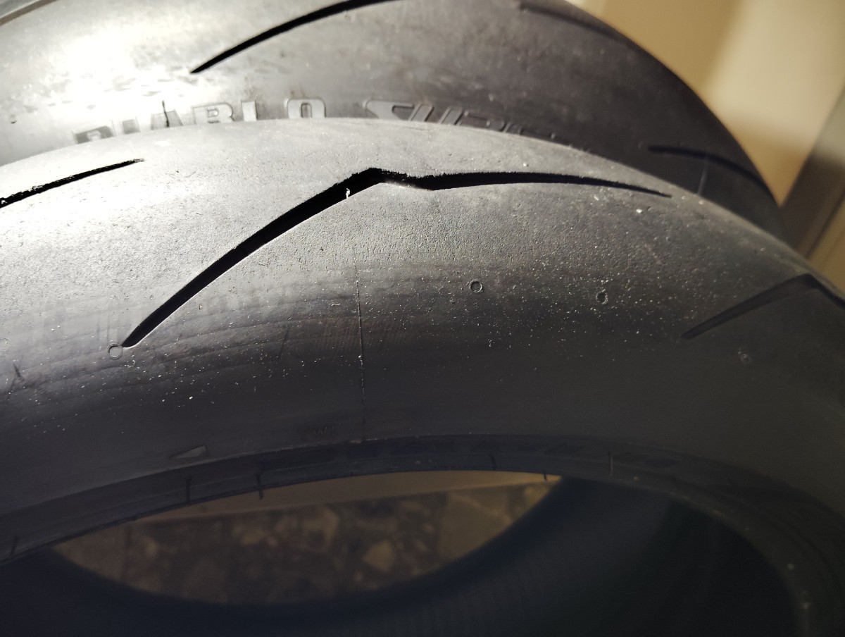 最新作，得価 ピレリ スーパーコルサ SC1 F120/70 R150/60 21年製 CBR250 YZFR250 GSX Ninja250 ZX4R ZX25R MT25 250R CB400 CBR400RR VFR NSR250 TZR