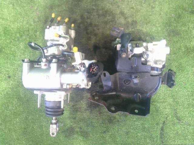 トヨタ EA プリウス ZVW30 ブレーキブースター 2ZR-FXE 47210-47290 動作未確認 ABS アクチュエーター ポンプ