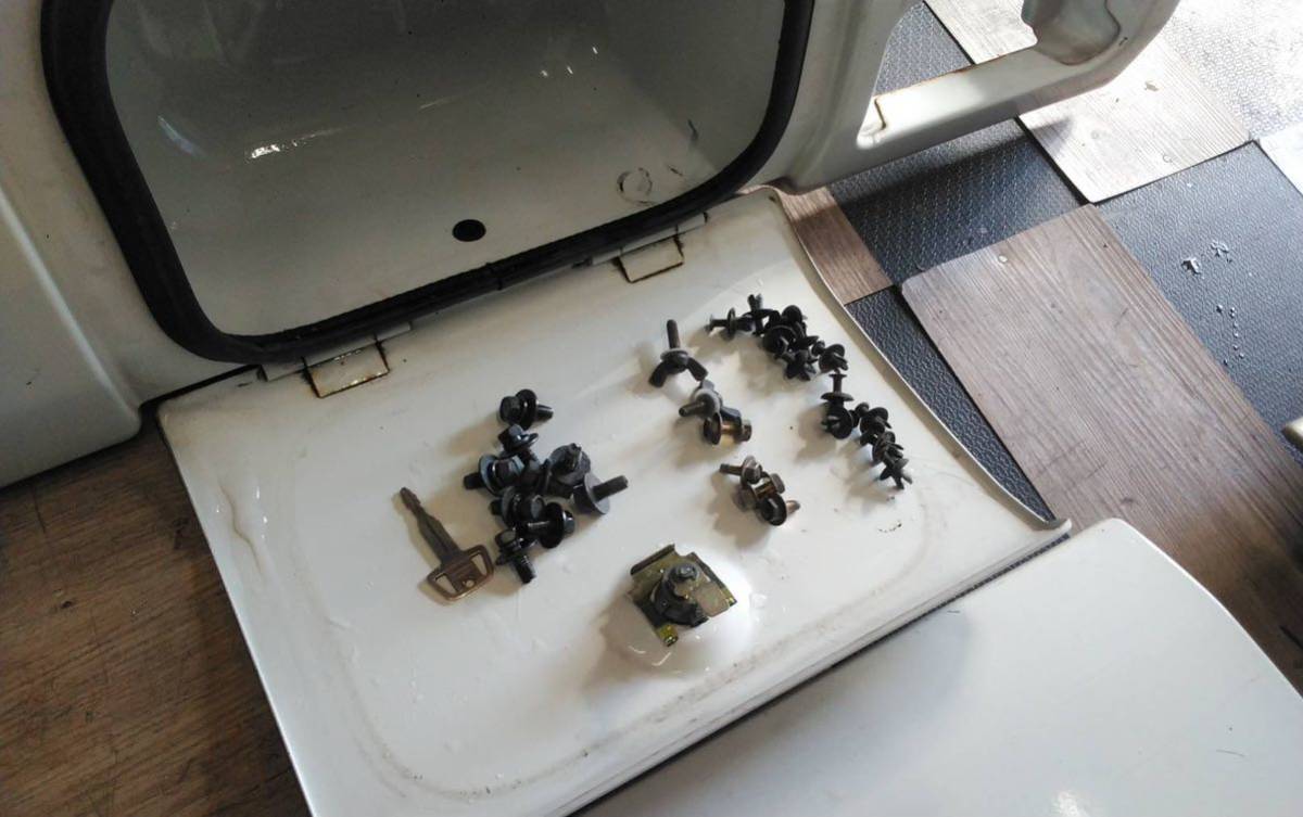 三菱 ミニキャブトラック U61T 純正サイドパネル エアロ 金属製 平成11