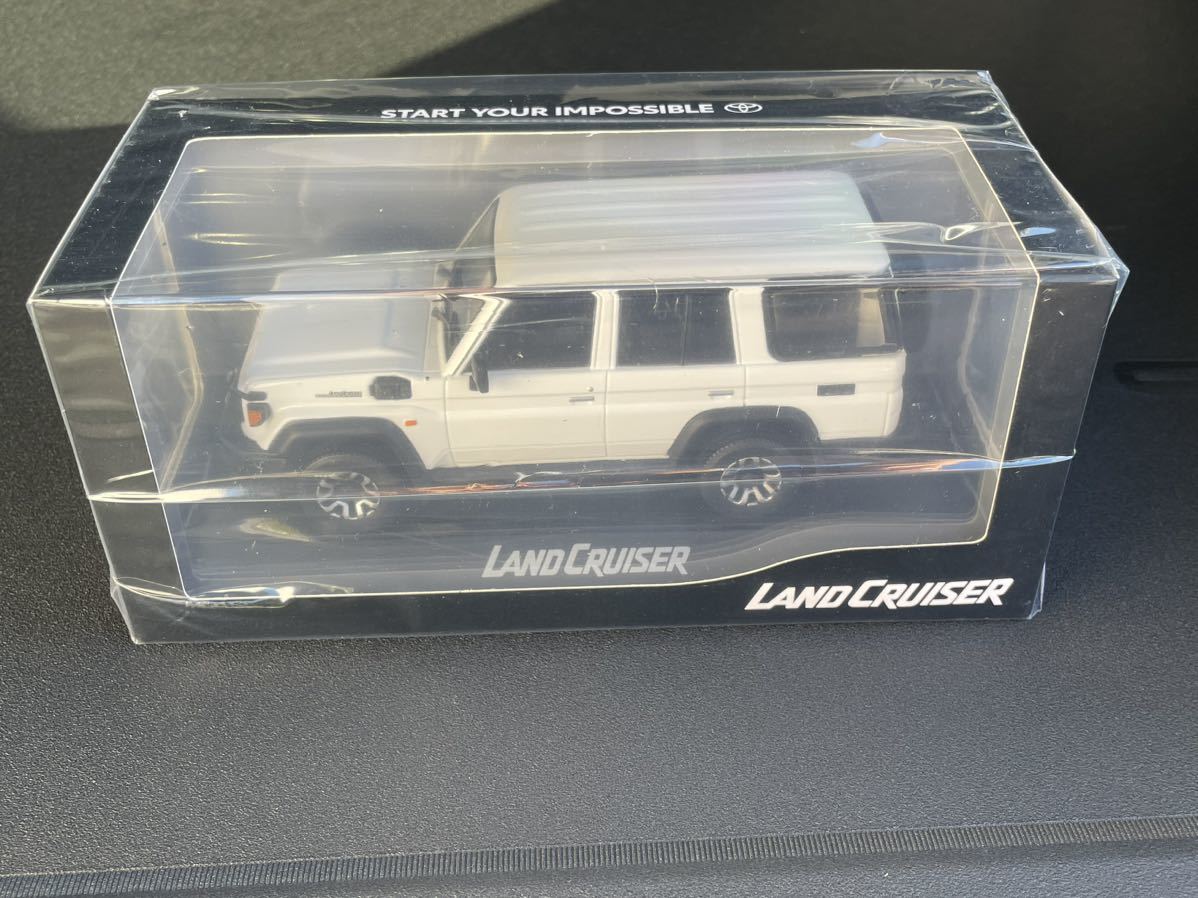 1⁄64 Toyota Land Cruiser 70 Super White トヨタ ランドクルーザー 70