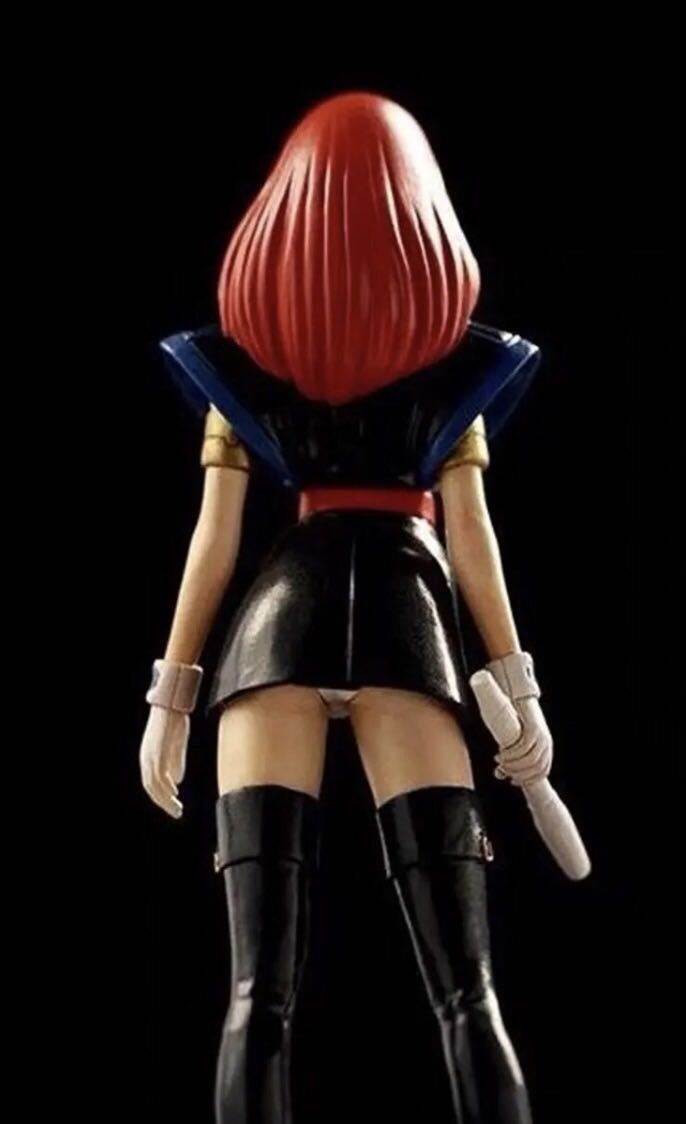 1/20スケール ガレージキット　ミニスカートの女の子　未組み立て　未塗装　レジンキット　女性フィギュア_2