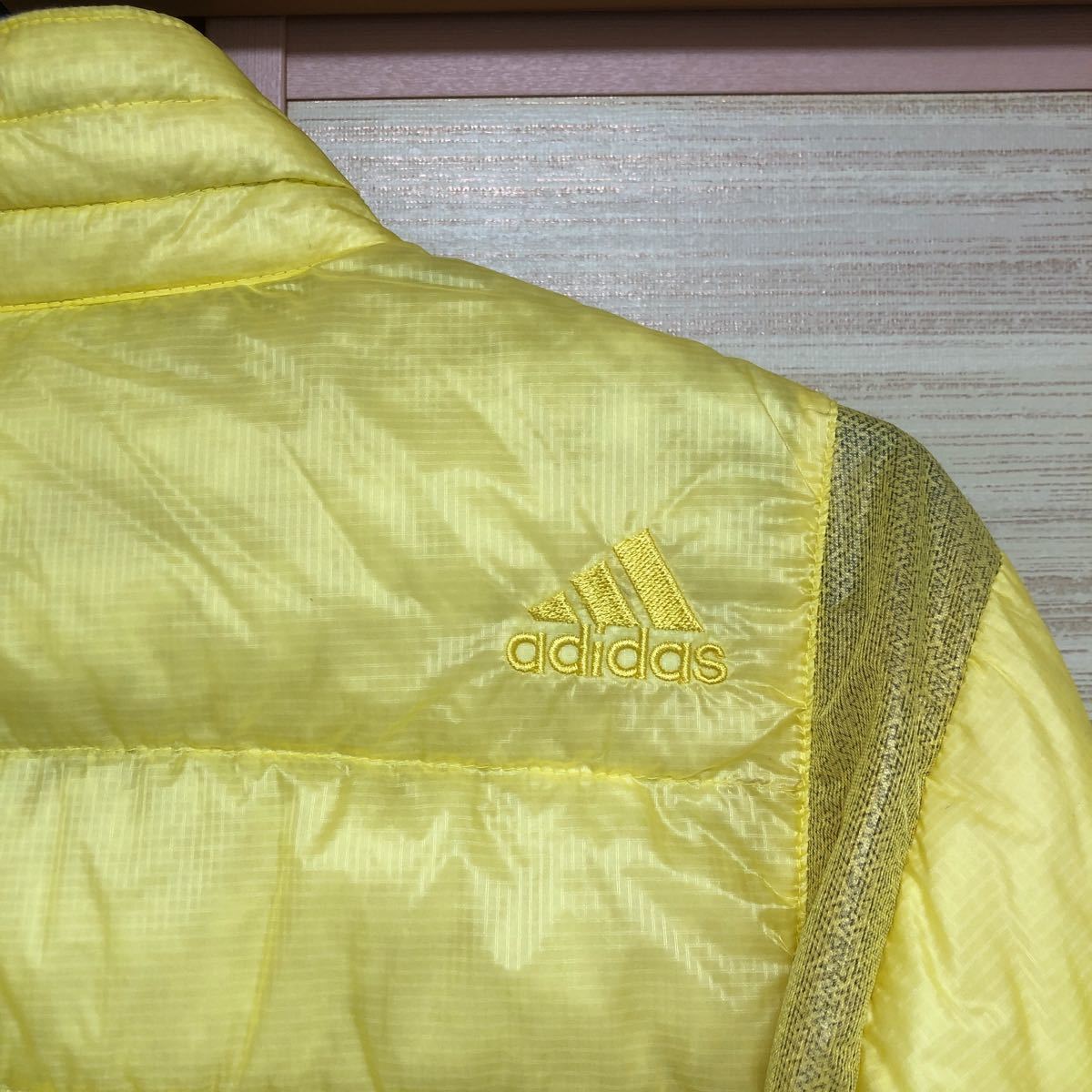 ★adidas 黄色ダウンジャンパー★M ダウン90％_4