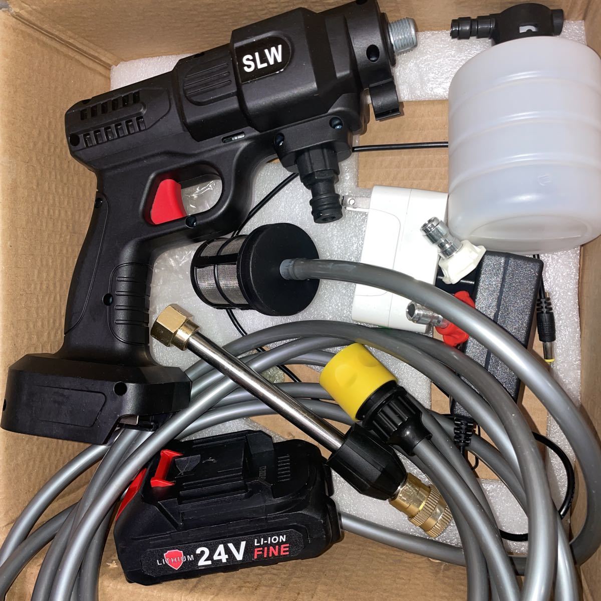 RE213f 美品中古 作動確認済み 高圧洗浄機 slw コードレス 充電式 