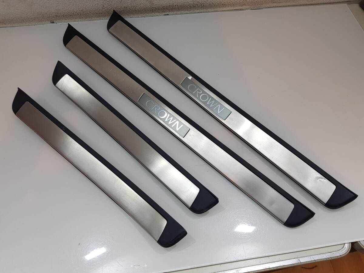 クラウン GRS200 トヨタ スカッフプレート 純正 200系 