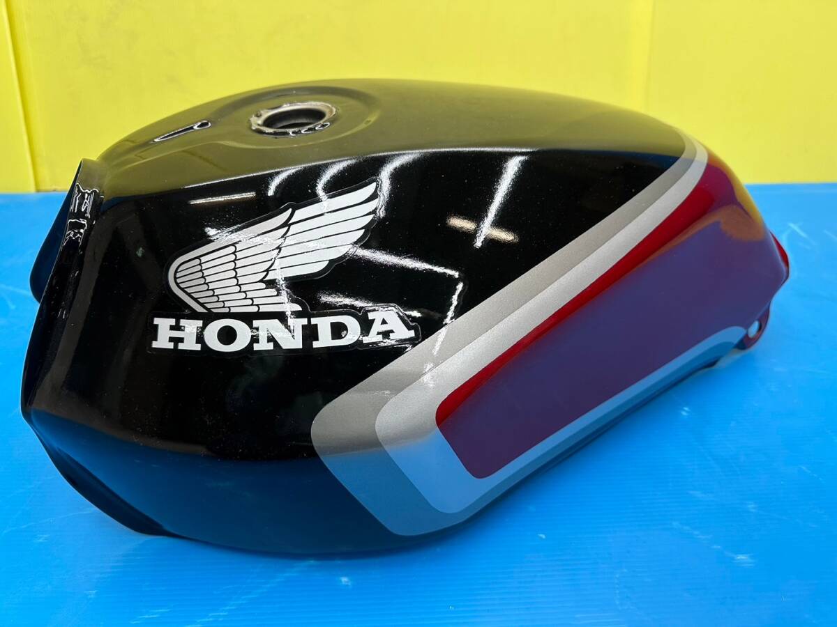 313 CBX400F 外装セット 黒赤2型 カラー/中古 美品 塗装後 未使用NC07