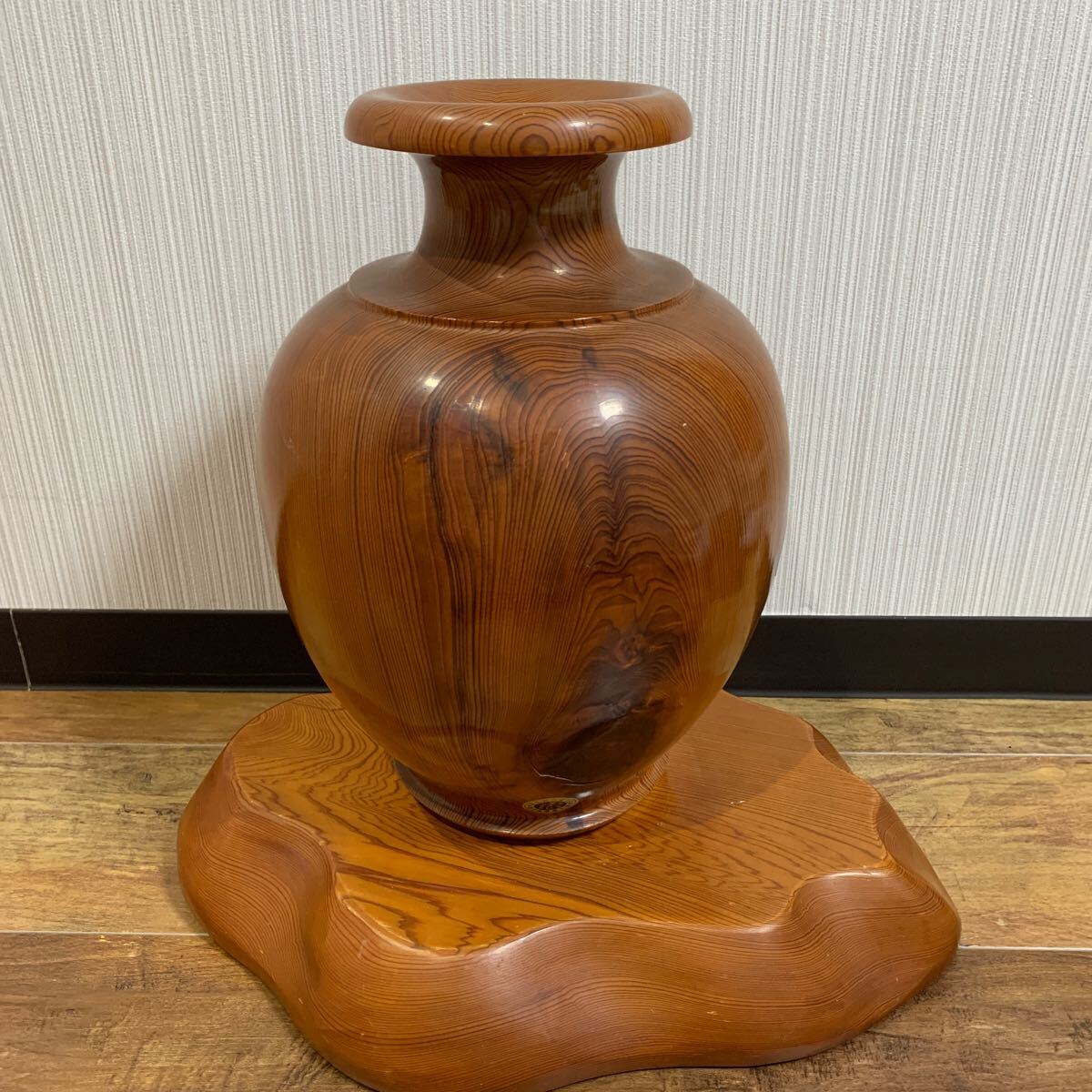 屋久杉 花瓶 壺 花器 泡瘤壺 インテリア 置物 花台 台付 屋久杉川東