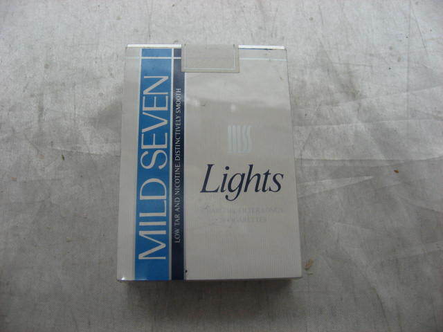 MILD SEVEN Lights マイルドセブンライト【ハワイ限定】観賞用 タバコ サンプル 自販機 たばこ 煙草 見本 ダミー マイルドセブン