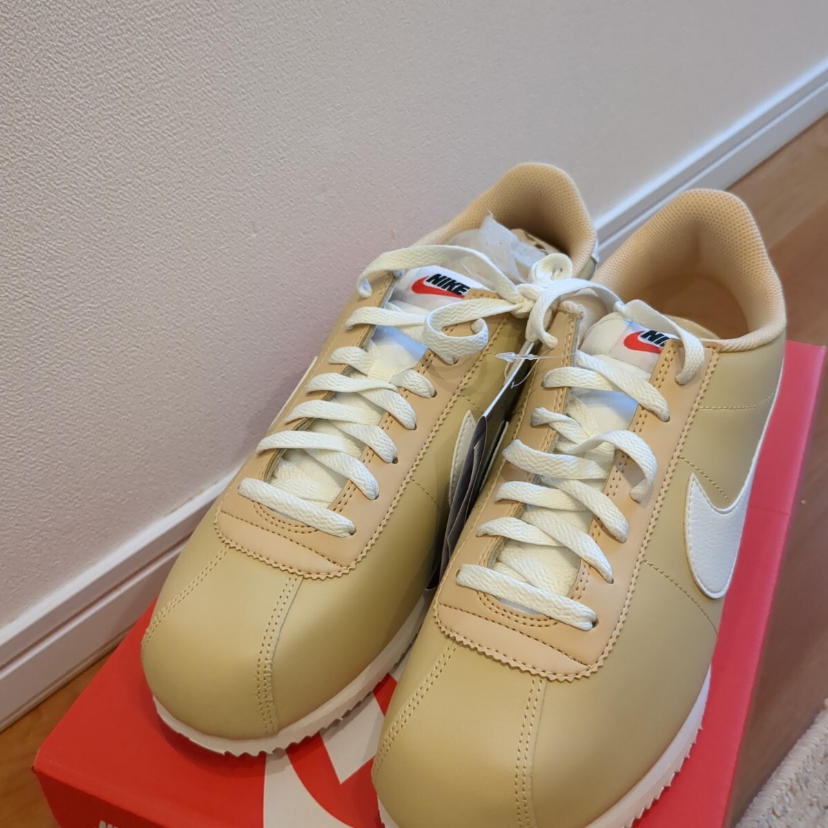 28.0 新品 ナイキ NIKE レザーコルテッツ CORTEZ ベージュ 【公式通販】