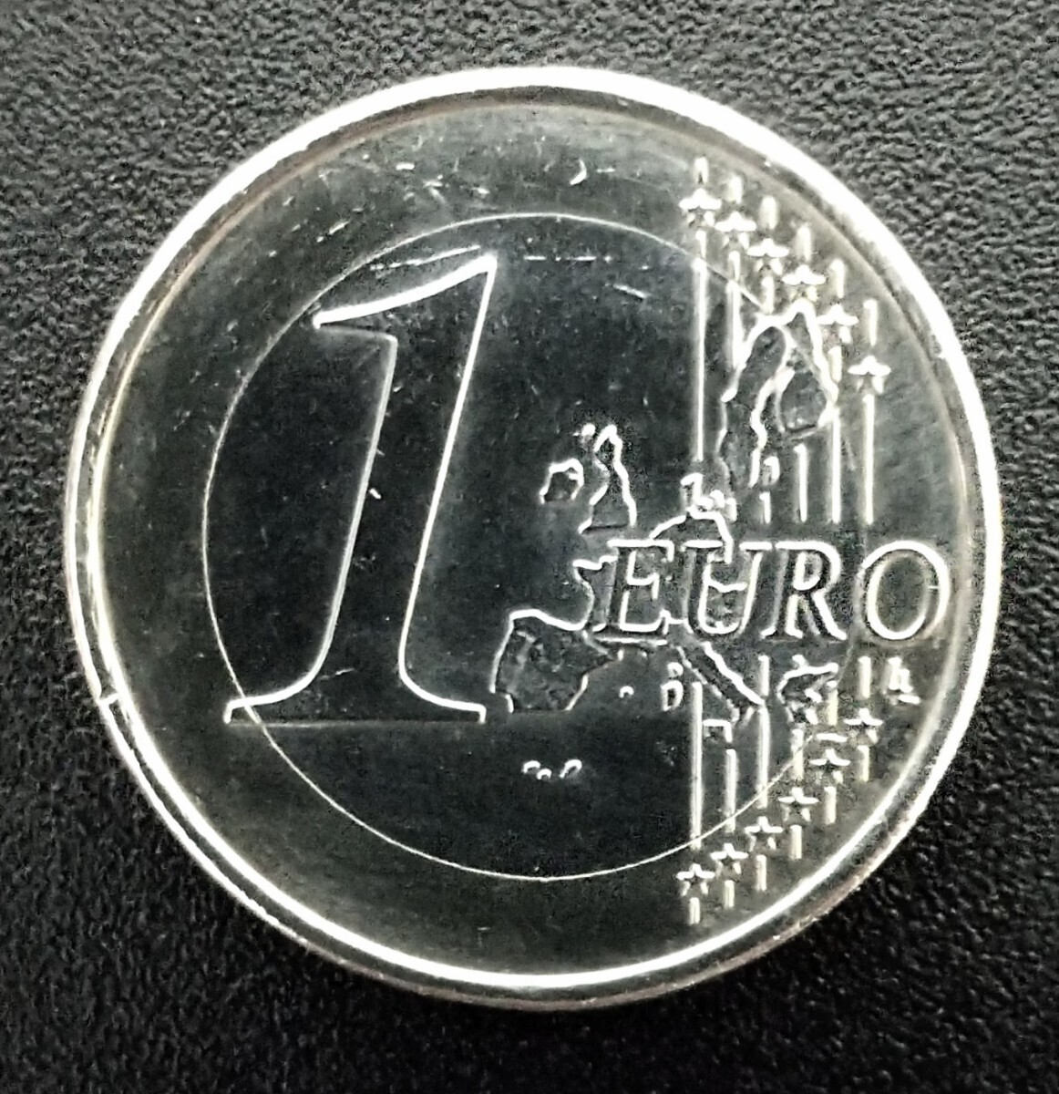 W■C 世界のコイン＜ドイツ＞【１ユーロ硬貨】 2002年ユーロ通貨導入初年度発行 現地入手品 バイメタル貨 ミントマークF（フランクフルト）_5