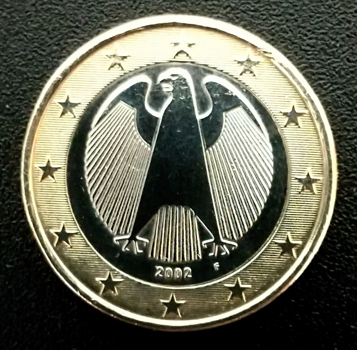 W■C 世界のコイン＜ドイツ＞【１ユーロ硬貨】 2002年ユーロ通貨導入初年度発行 現地入手品 バイメタル貨 ミントマークF（フランクフルト）_6