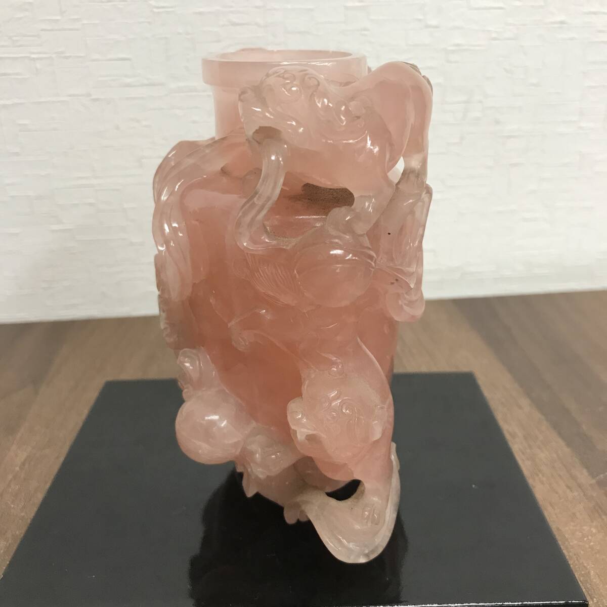 H1106 中国美術 紅水晶 彫刻 香炉 狛犬 台付き 香道具 ピンク水晶