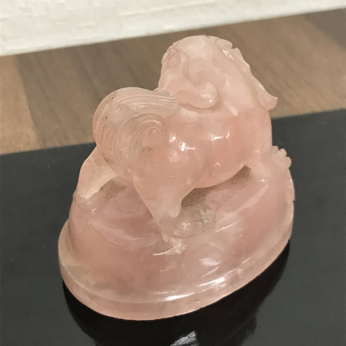 水晶 天然石 香炉 彫刻 古美術 H1106 中国美術 紅水晶 彫刻 香炉 狛犬 台付き 香道具 ピンク水晶