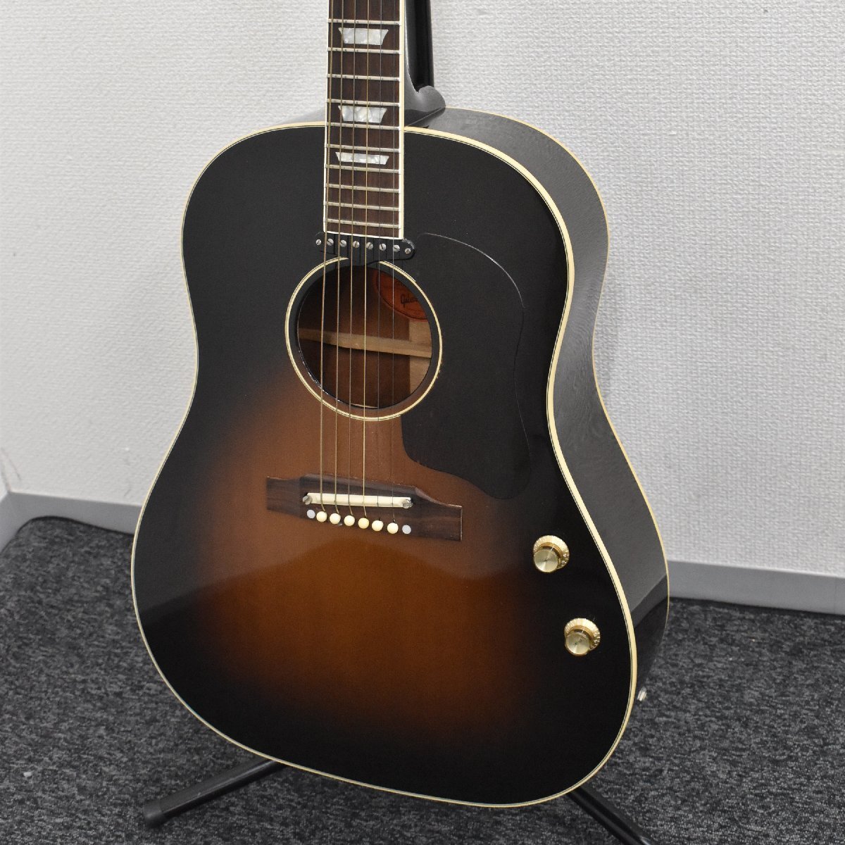 gibson j 60の値段と価格推移は？｜31件の売買データからgibson j 60の価値がわかる。販売や買取価格の参考にも。