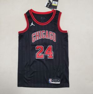 参考価格約18000円　正規品　新品　NBA　Jordan　シカゴ・ブルズ　マルケネン選手　ユニ