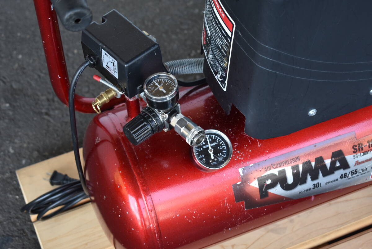 藤原産業 SK11 オイルレスエアーコンプレッサー PUMA SR-102 AC100V タンク30L 0.8MPa 2019年製 現状品『仙台 引取歓迎』yt1579ジ 60722-06_5