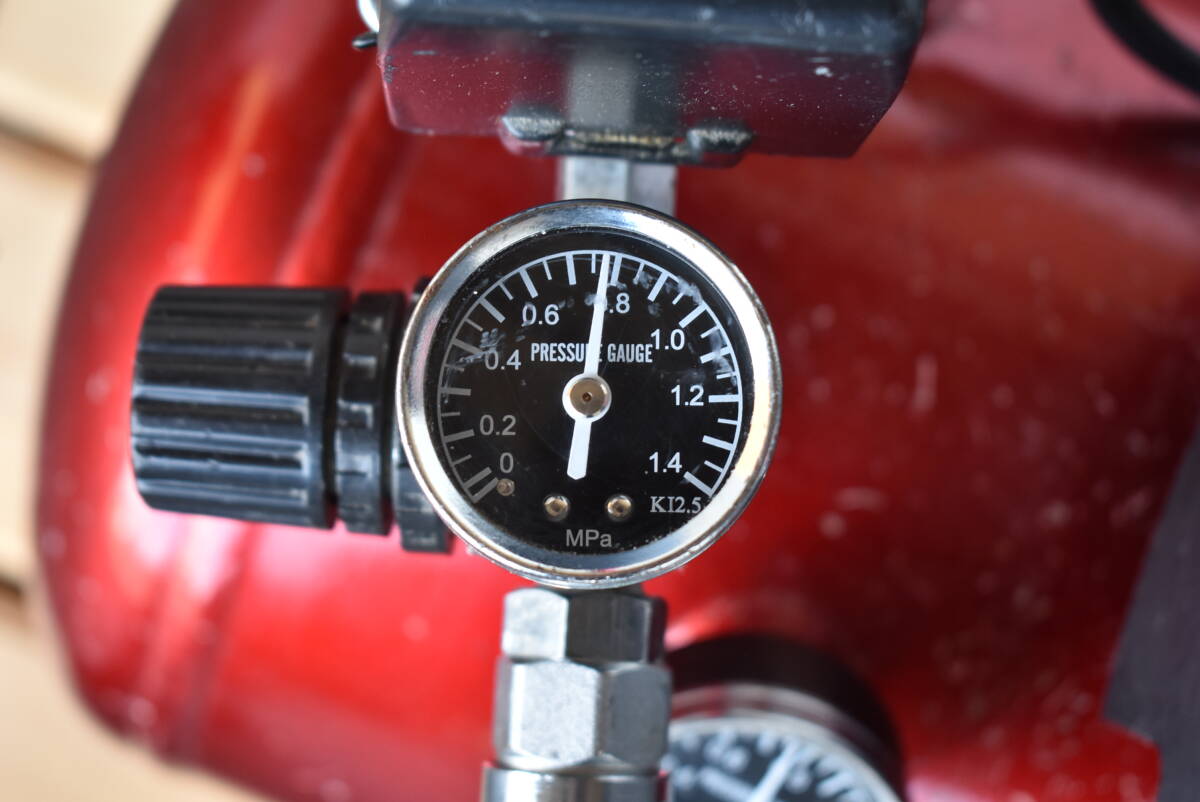 藤原産業 SK11 オイルレスエアーコンプレッサー PUMA SR-102 AC100V タンク30L 0.8MPa 2019年製 現状品『仙台 引取歓迎』yt1579ジ 60722-06_8