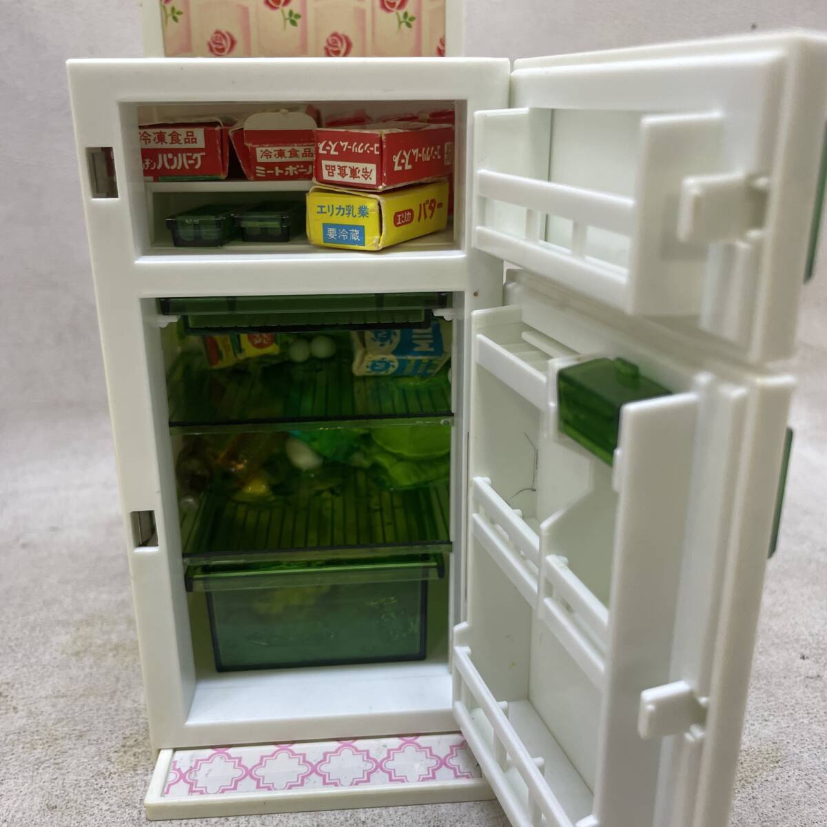 △ 希少 レトロ 当時物 TAKARA リカちゃんの白い白い家具セット 冷凍