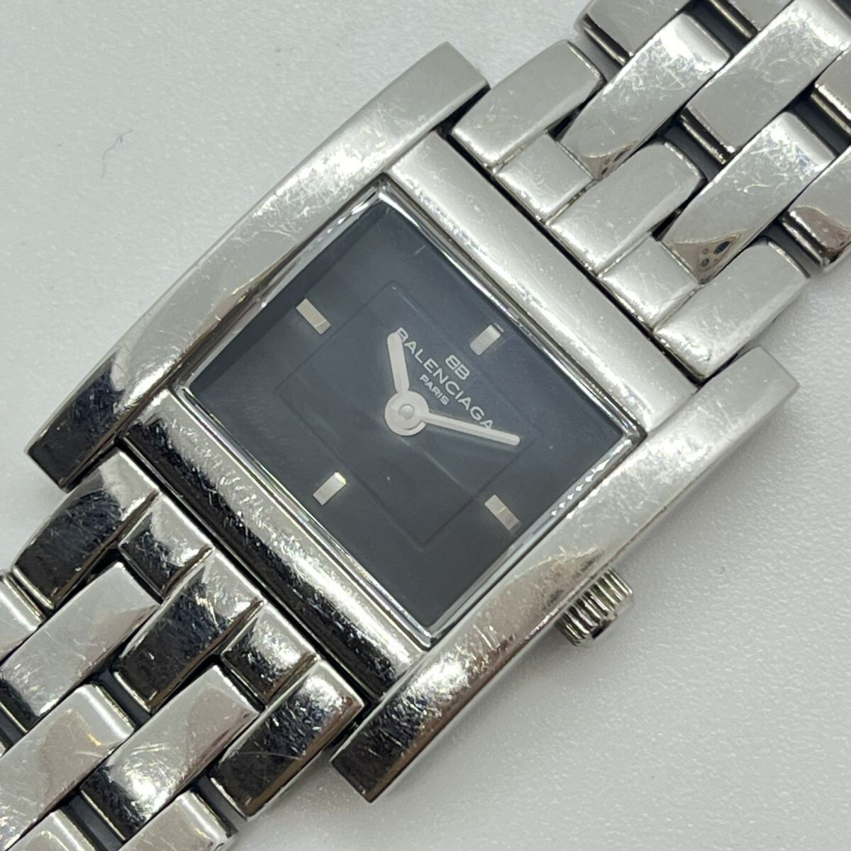 R028-C3-711◎ BALENCIAGA バレンシアガ 黒文字盤 2針 QUARTZ クォーツ