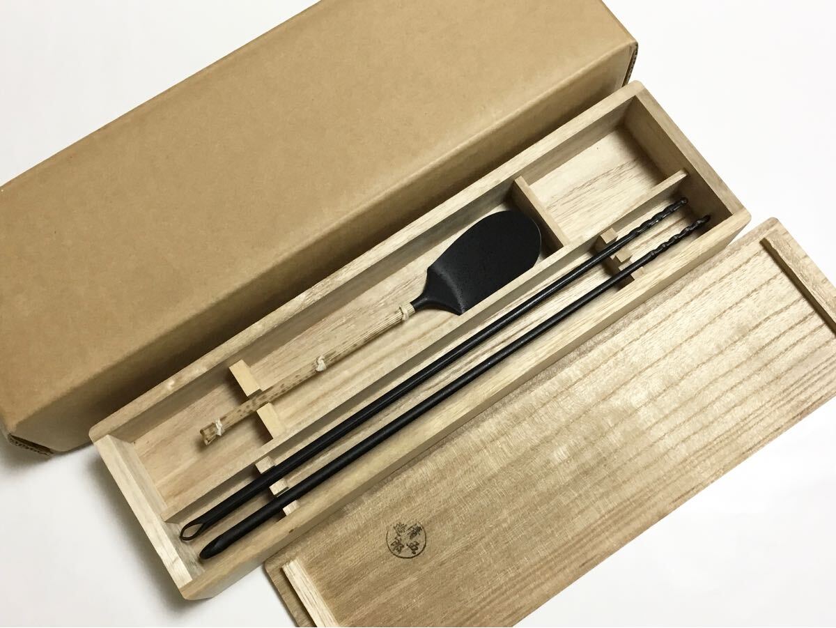 人気，爆買い 炭道具 灰匙 火箸 木箱入 茶道具 新品