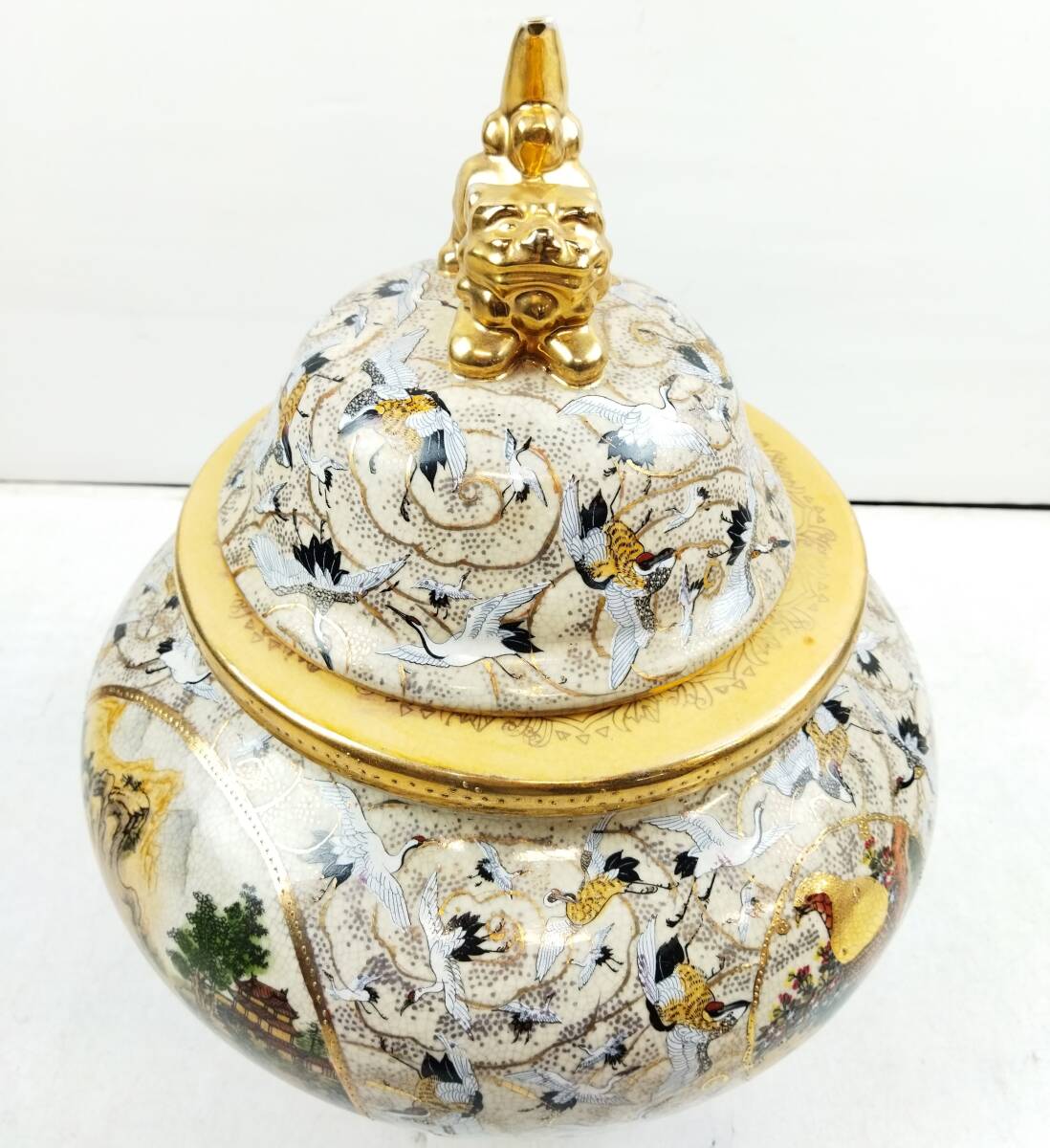 P965】☆中古・保管品☆栄盛窯 瀧山作 飾り壺 金襴手 群鶴文様 陶器 壺