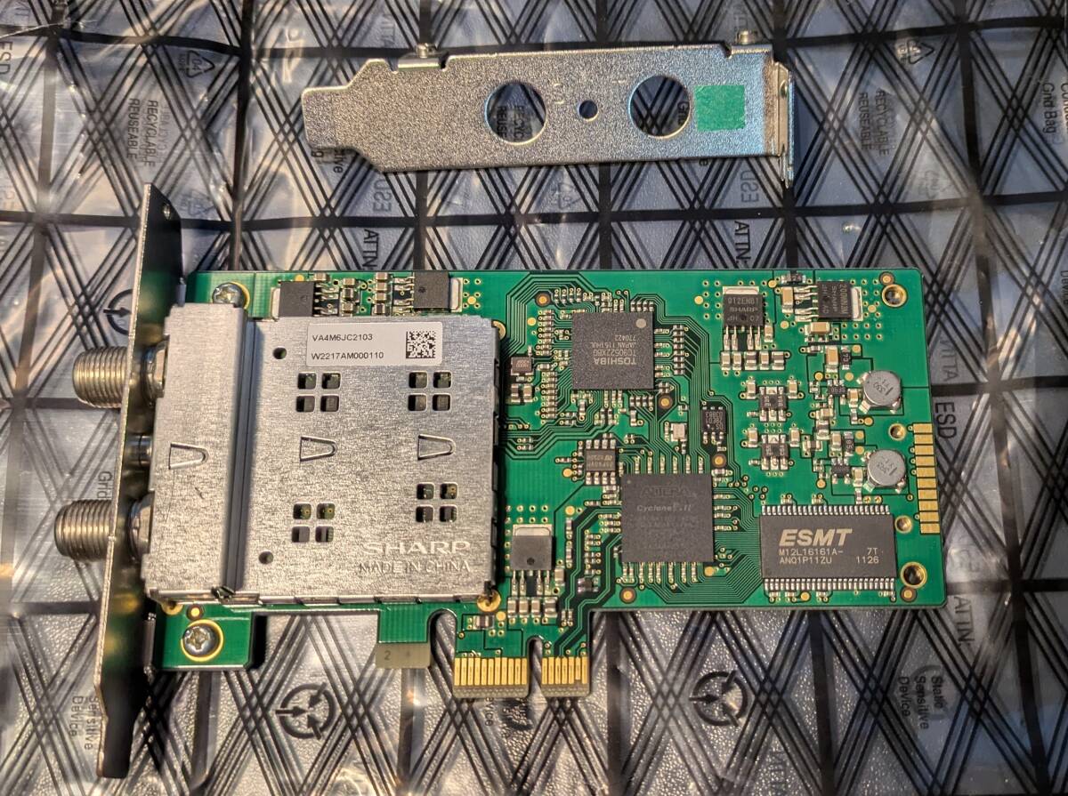 アースソフト PT3 Rev.A QNAP用加工ブラケット アンテナケーブル付き_1