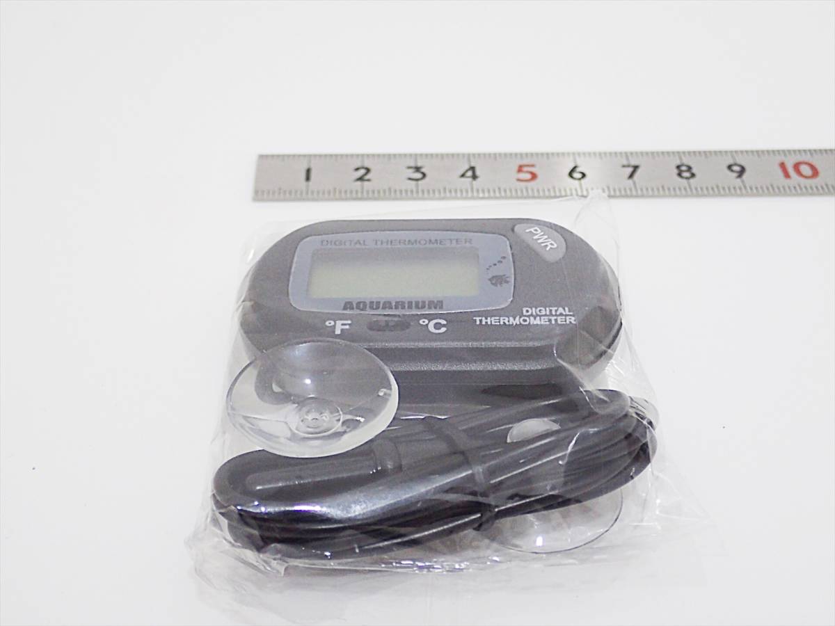 【送料込】デジタル水温計　5個　電池付　　温度計　新品　即決 　金魚・シュリンプ・メダカ・グッピー水槽の水温管理、爬虫類の温度管理に_2