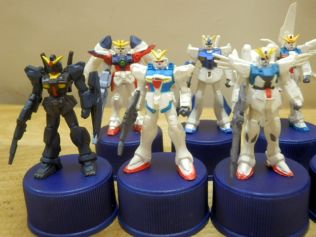 ガンダム ペプシ GET! GUNDAM ガンダム25周年ボトルキャップ 19個