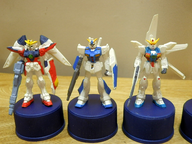 ガンダム ペプシ GET! GUNDAM ガンダム25周年ボトルキャップ 19個 