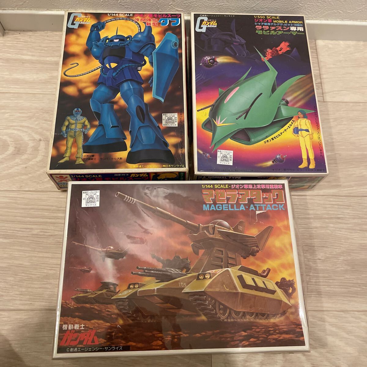【まとめ売り】 機動戦士ガンダム 1/550 ララァスン専用モビルアーマー、1/144 マゼラアタック、1/144 グフ(グフのみジャンク品)旧バンダイ_1