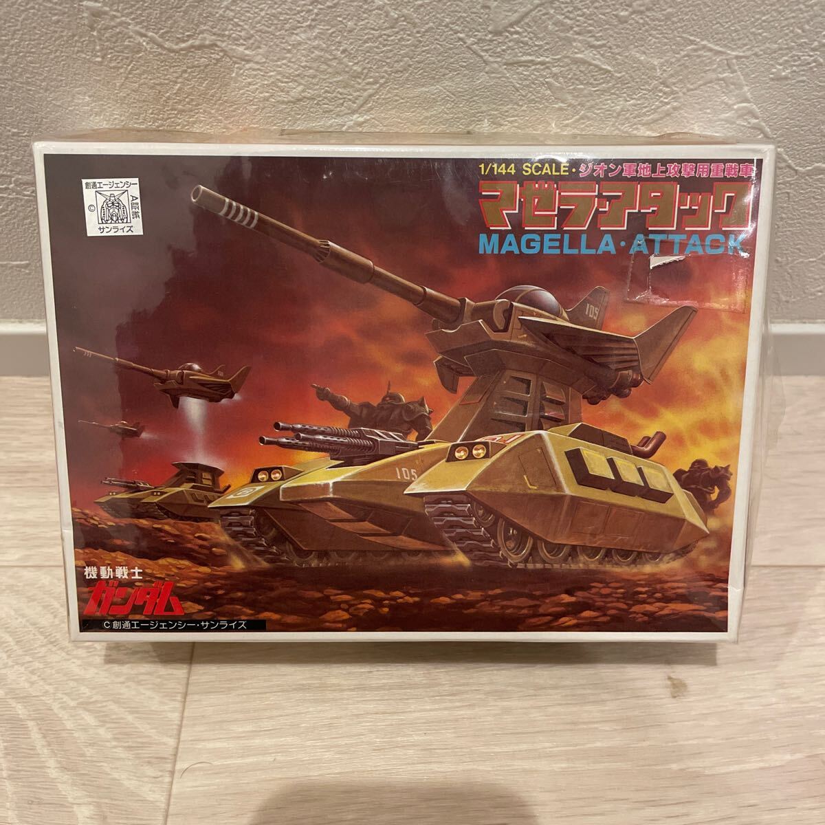 【まとめ売り】 機動戦士ガンダム 1/550 ララァスン専用モビルアーマー、1/144 マゼラアタック、1/144 グフ(グフのみジャンク品)旧バンダイ_2