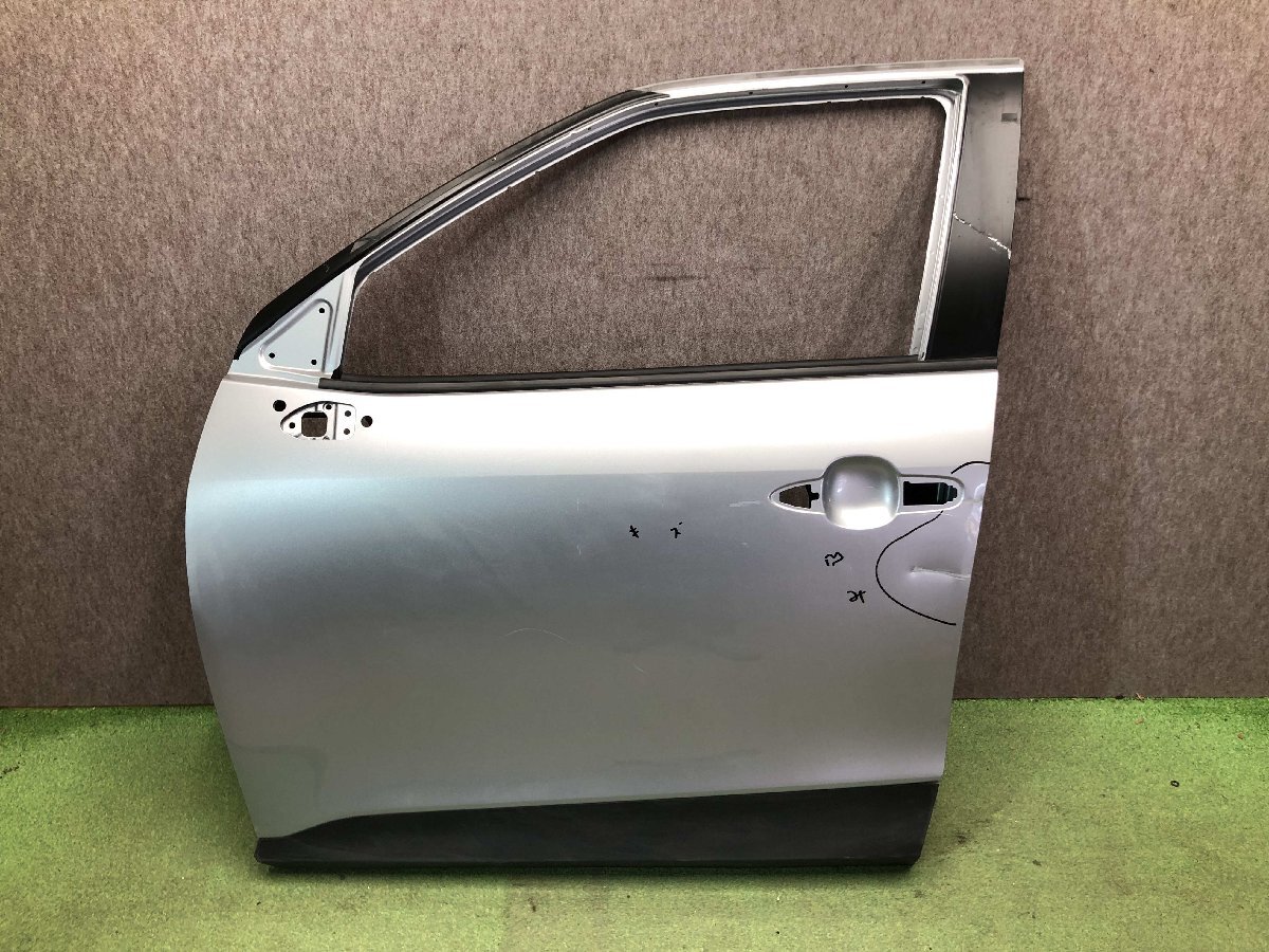 MXPB10/MXPB15/MXPJ10/MXPJ15 ヤリスクロス 純正 左フロントドア ヤリスクロス MXPB10 MXPB15