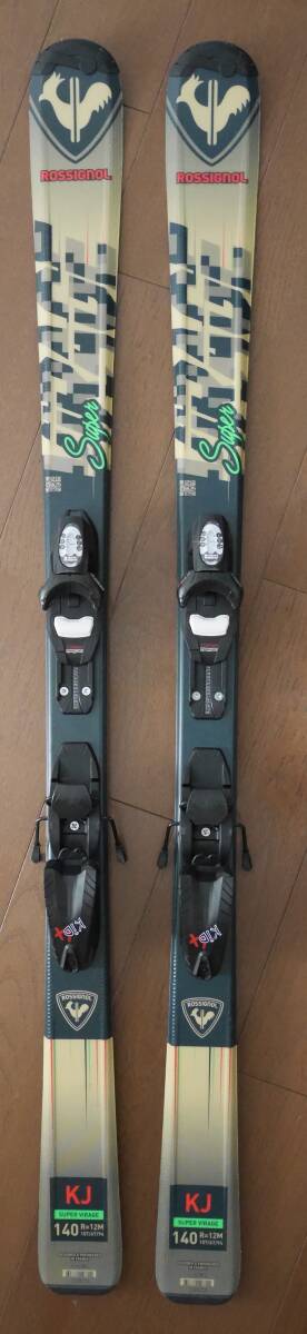 ROSSIGNOL スキー ブーツ 女性用 24.5cm ROSSIGNOL（ロシニョール） ジュニアスキー板 SUPER VIRAGE KJ 140