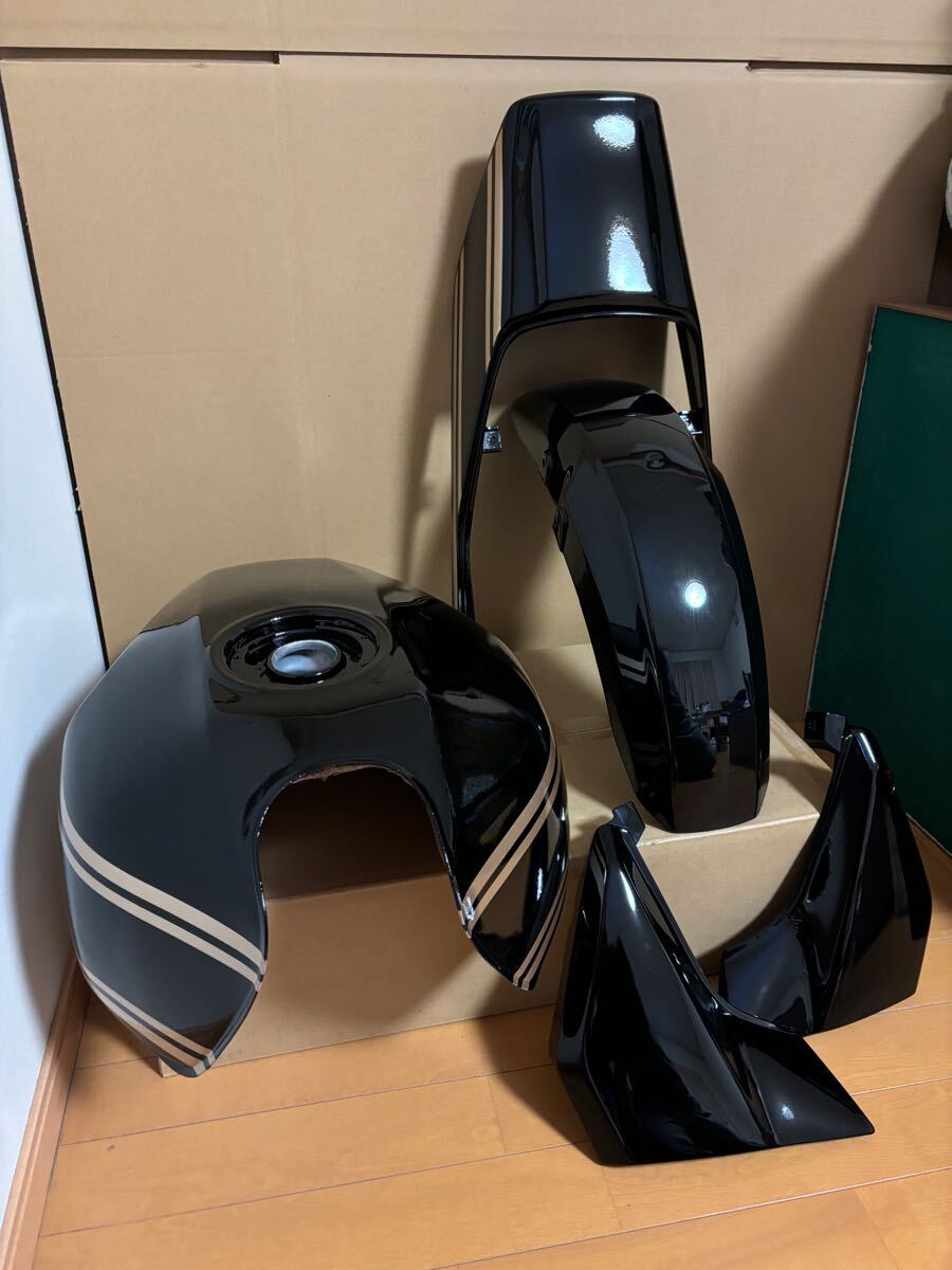 バイク zrxテールカウル ディアブロカラー