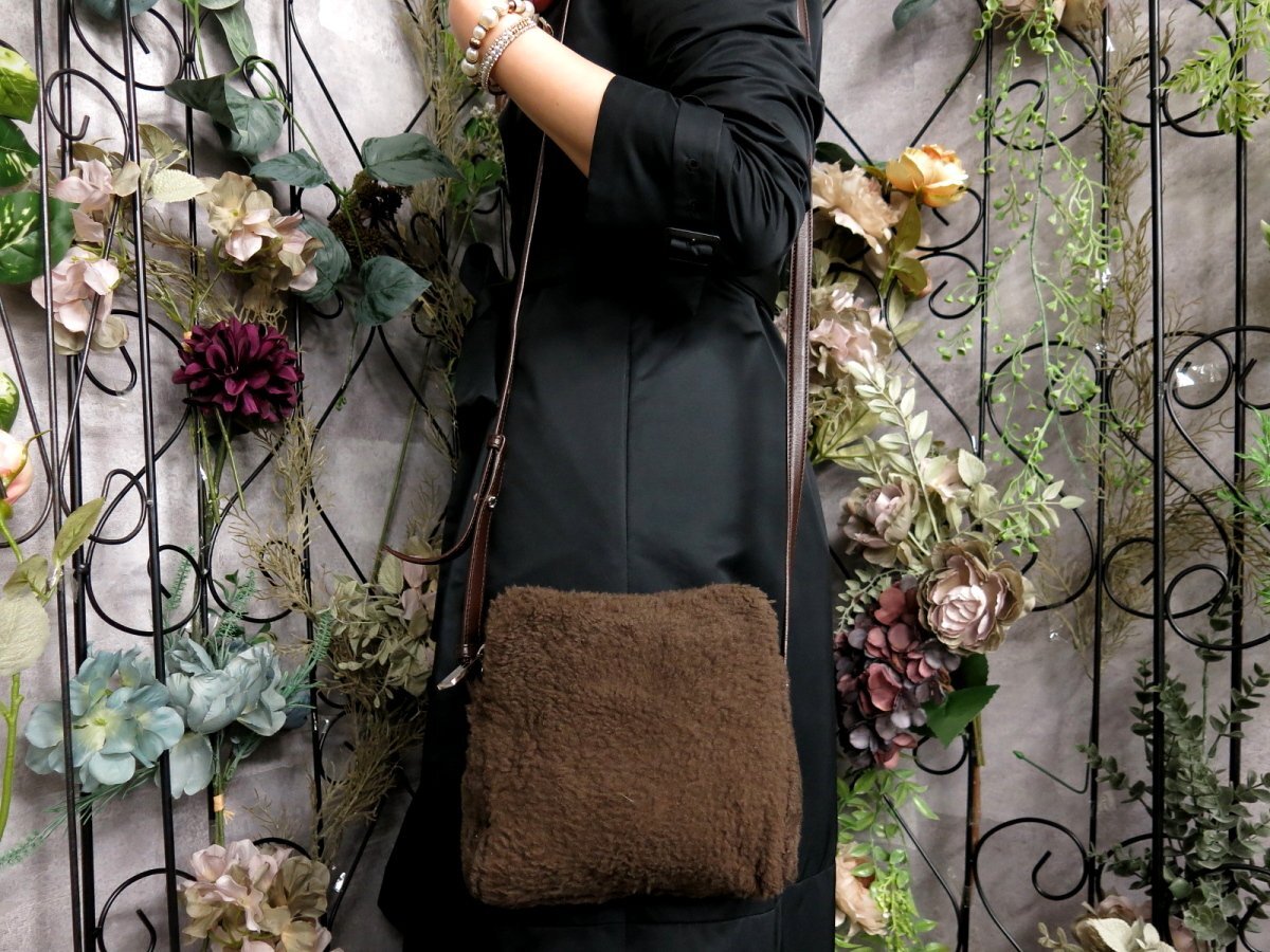 ○超美品○LOEWE ロエベ○ボア カーフ レザー 本革○ショルダー バッグ 