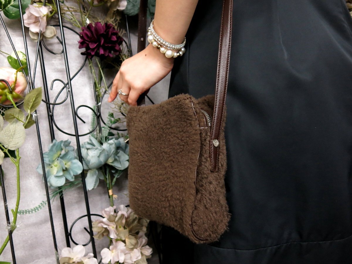 ○超美品○LOEWE ロエベ○ボア カーフ レザー 本革○ショルダー バッグ 