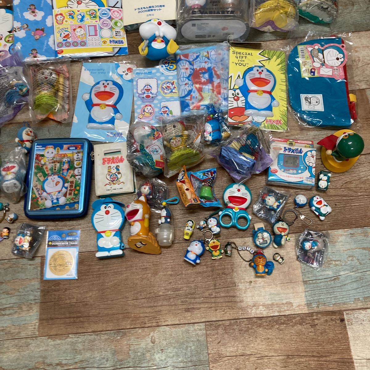 ドラえもん グッズ 大量 まとめ 売り ぬいぐるみ おもちゃ