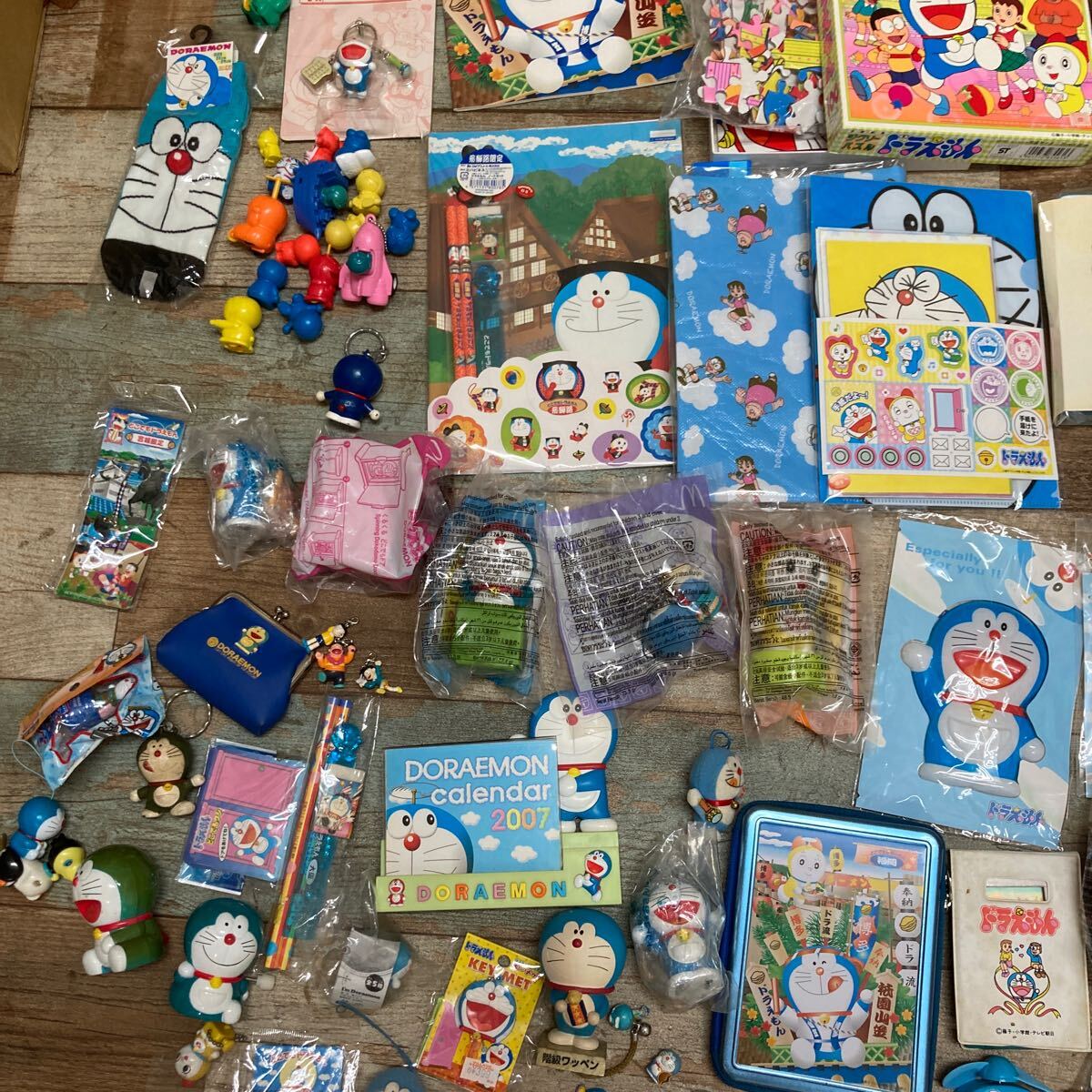 ドラえもん グッズ 大量 まとめ 売り ぬいぐるみ おもちゃ