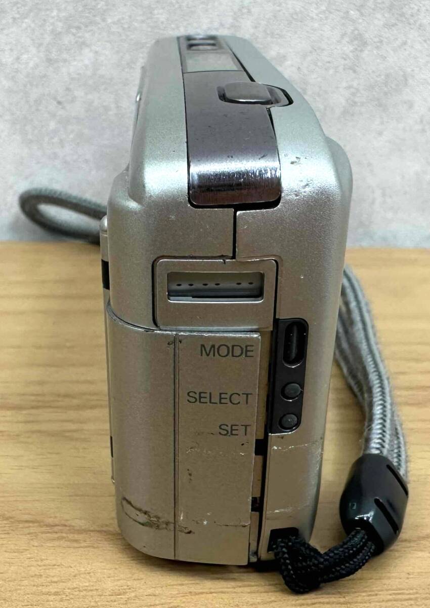 RICOH R1s フィルムカメラ　ジャンク品 21501【ジャンク】RICOH リコー R1s コンパクトフィルムカメラ 部品