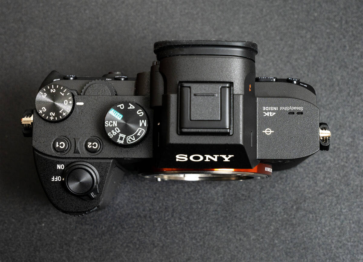 美品 ショット数極小 SONY α7Ⅲ ILCE-7M3 ソニーフルサイズミラーレス 
