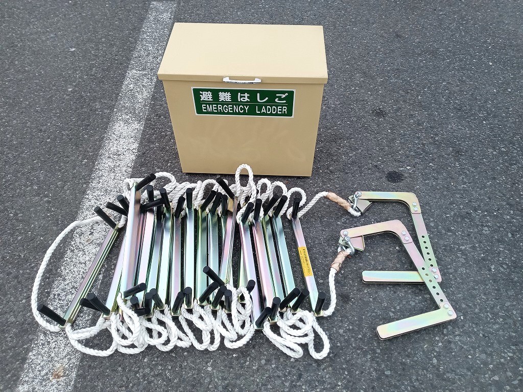◇中古 タカオカ 避難はしご ロープはしご EK型 6m 格納箱付 EK-6 脚立